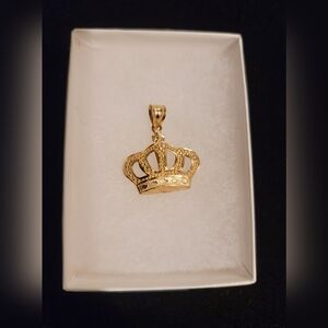 Unisex 10k Yellow Gold Diamond Cut Crown Pendant